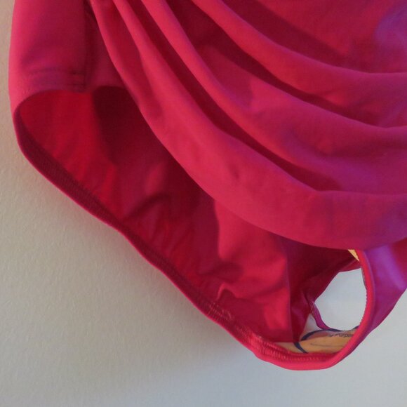 MIRACLESUIT Rialto Hot Fuchsia Pink Ruched Slimming One Piece Swimsuit - Size 16 - Picture 8 of 15